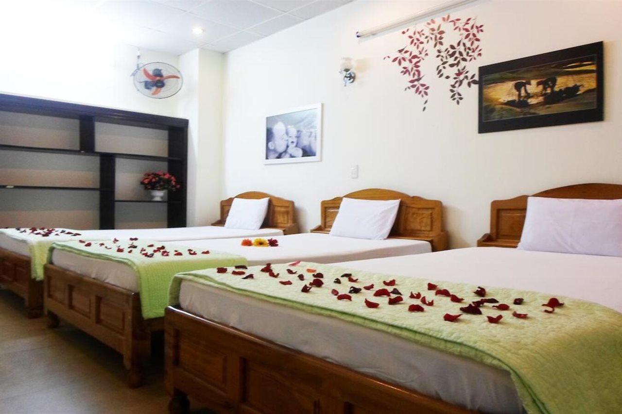 Lucky Hoi An Hotel Bagian luar foto