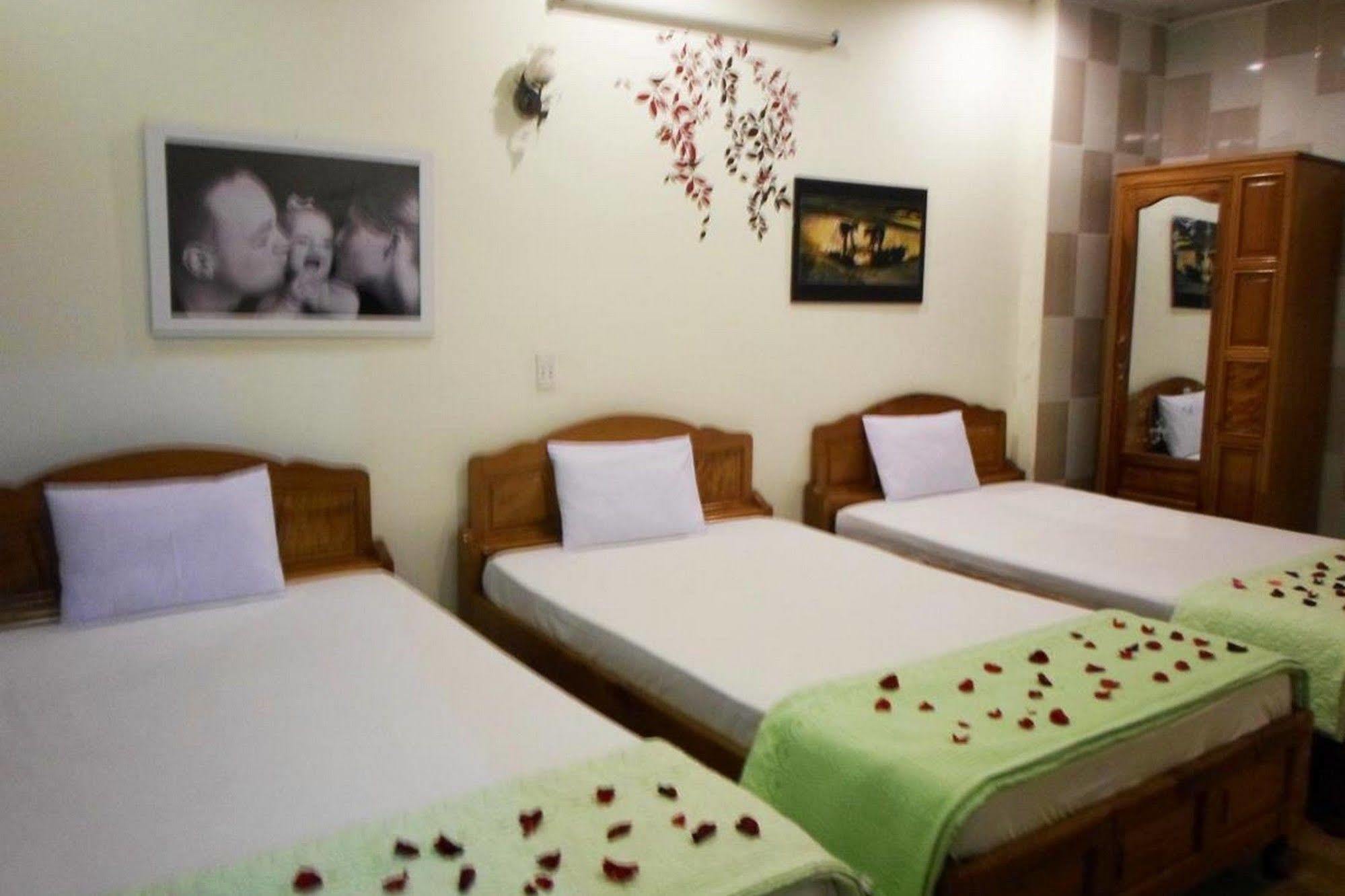 Lucky Hoi An Hotel Bagian luar foto