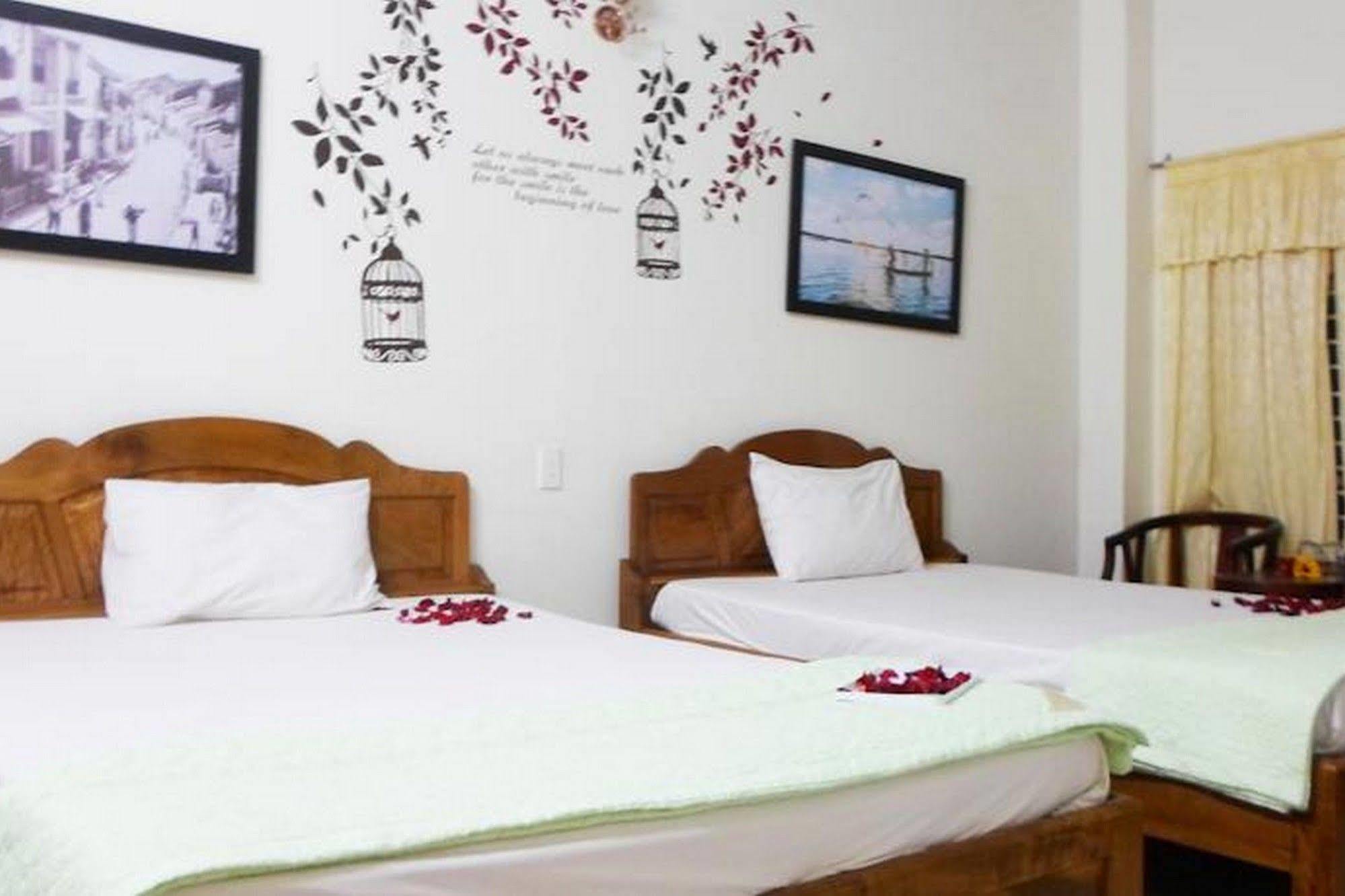 Lucky Hoi An Hotel Bagian luar foto