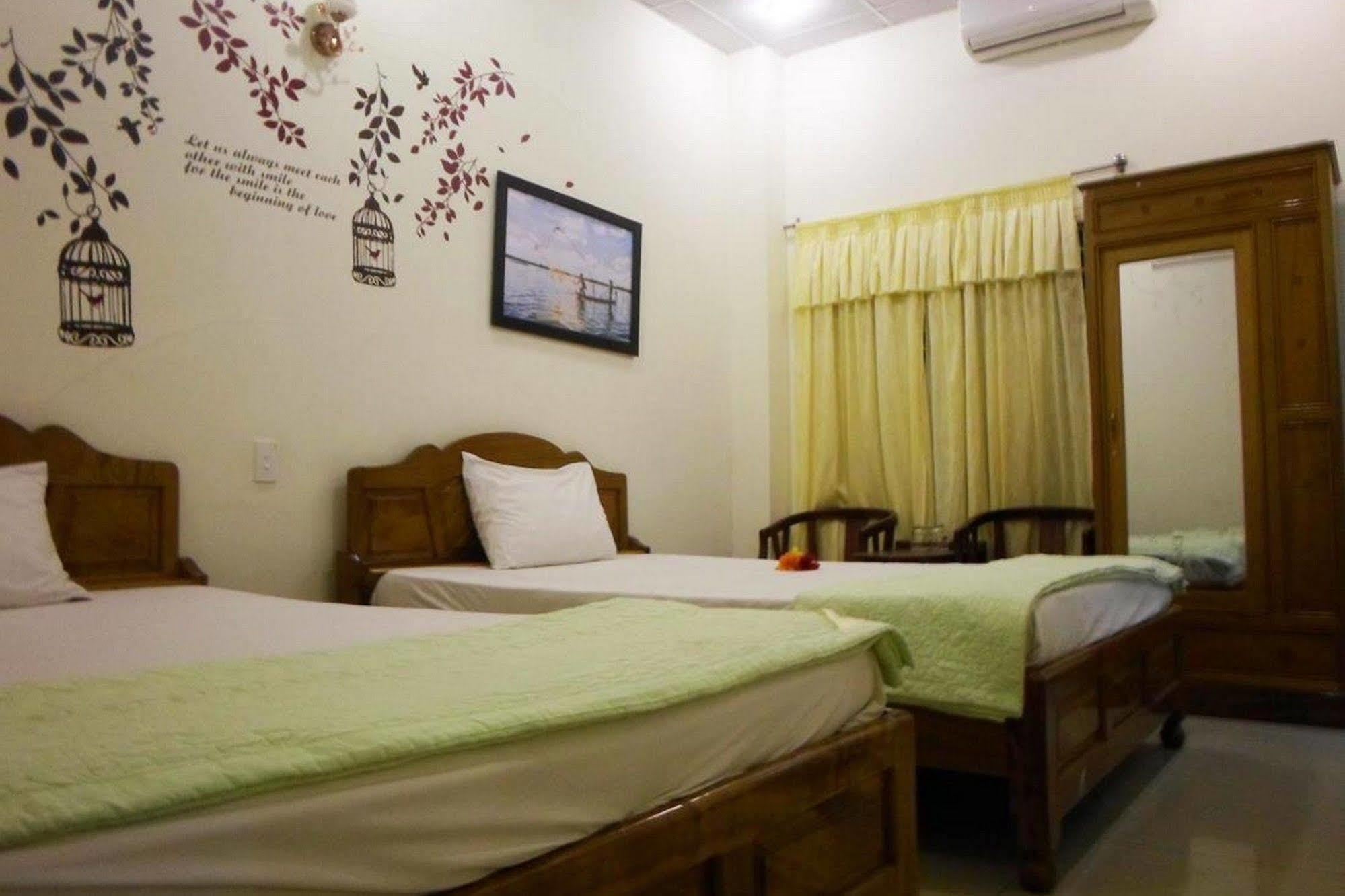 Lucky Hoi An Hotel Bagian luar foto